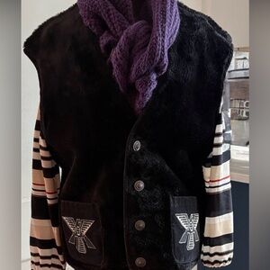 Skua Faux Fur Vest w/ Native American Eagle Embroidery – Boho Vintage Statement